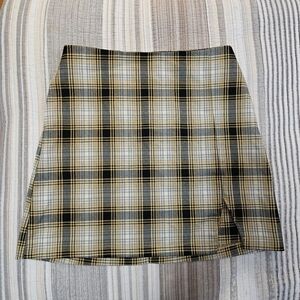 Urban Outfitters Womens XS/S 26" Yellow Black Plaid Skirt